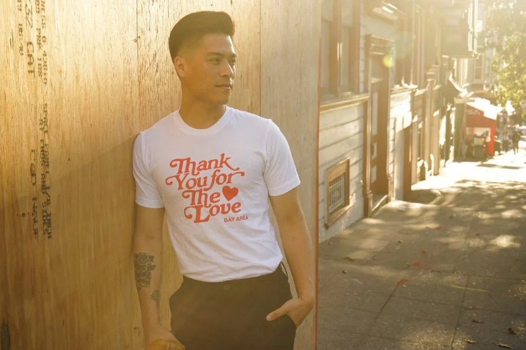 T-shirt em looks nada básicos: veja como ganhar sofisticação e estilo com a peça 2