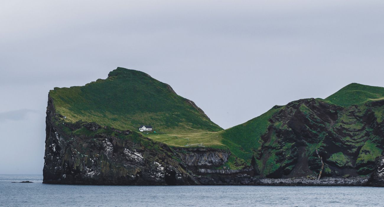 Esta casa islandesa é a mais solitária do mundo? 1 Ilha de Elliðaey