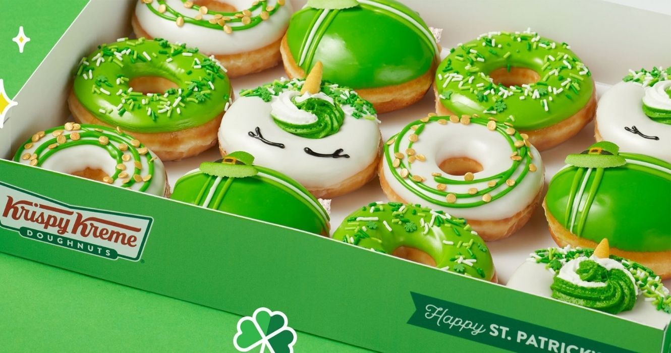 Krispy Kreme faz de novo: rosquinhas do dia de São Patrício que parecem (e parecem) sortudas 1 a coleção krispy kreme do dia de são patrício
