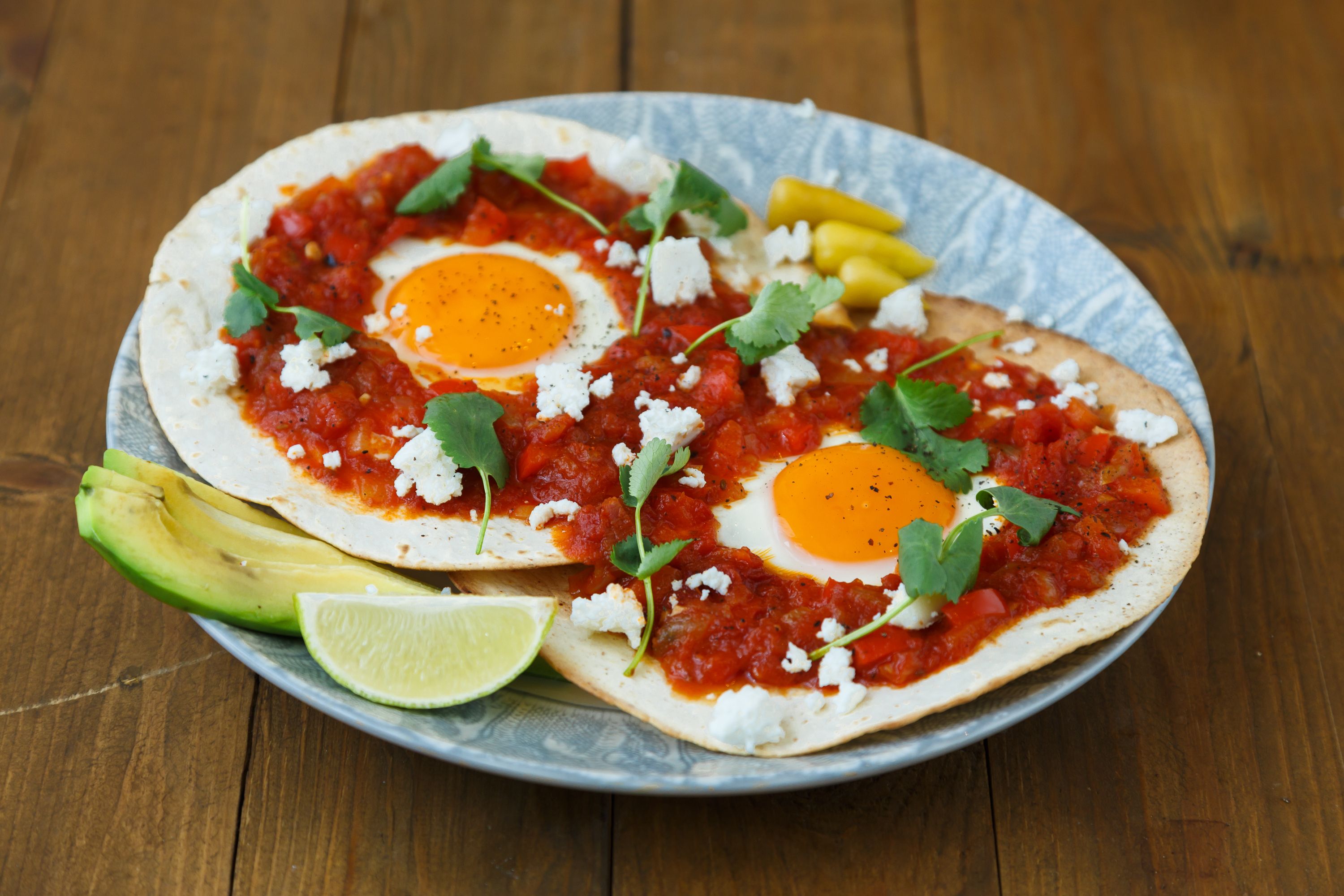 As caçarolas de brunch mais populares de todo o mundo 2 huevos rancheros caseiros