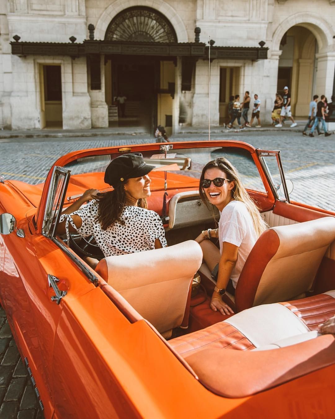 Tudo o que você precisa saber sobre viajar com orçamento limitado 7 amigos no carro