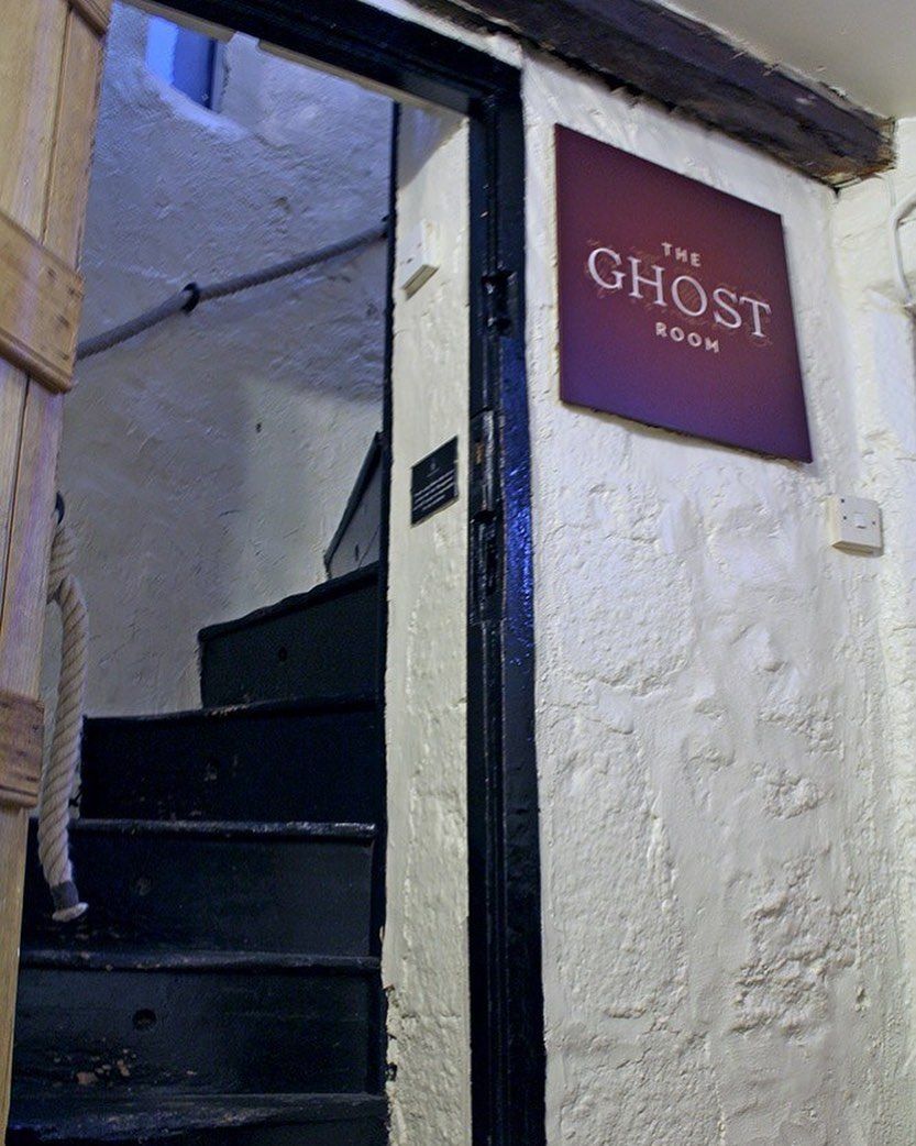 Aqui estão 10 lugares assustadores que os viajantes podem ver quando visitam a Irlanda 3 O quarto fantasma em um hotel
