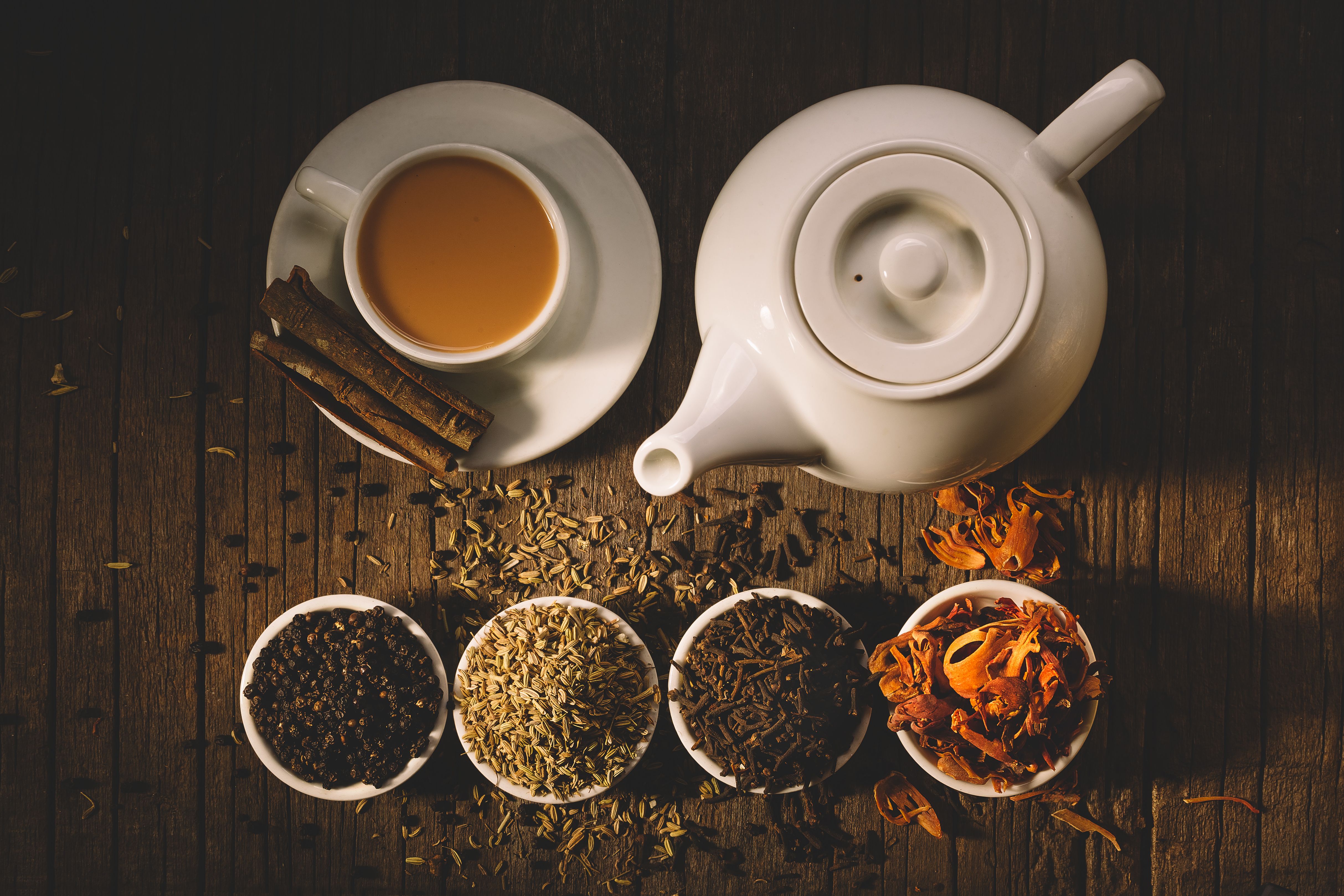 Aprenda a fazer um autêntico Chai em casa com as melhores dicas da Índia 3 especiarias para chá chai