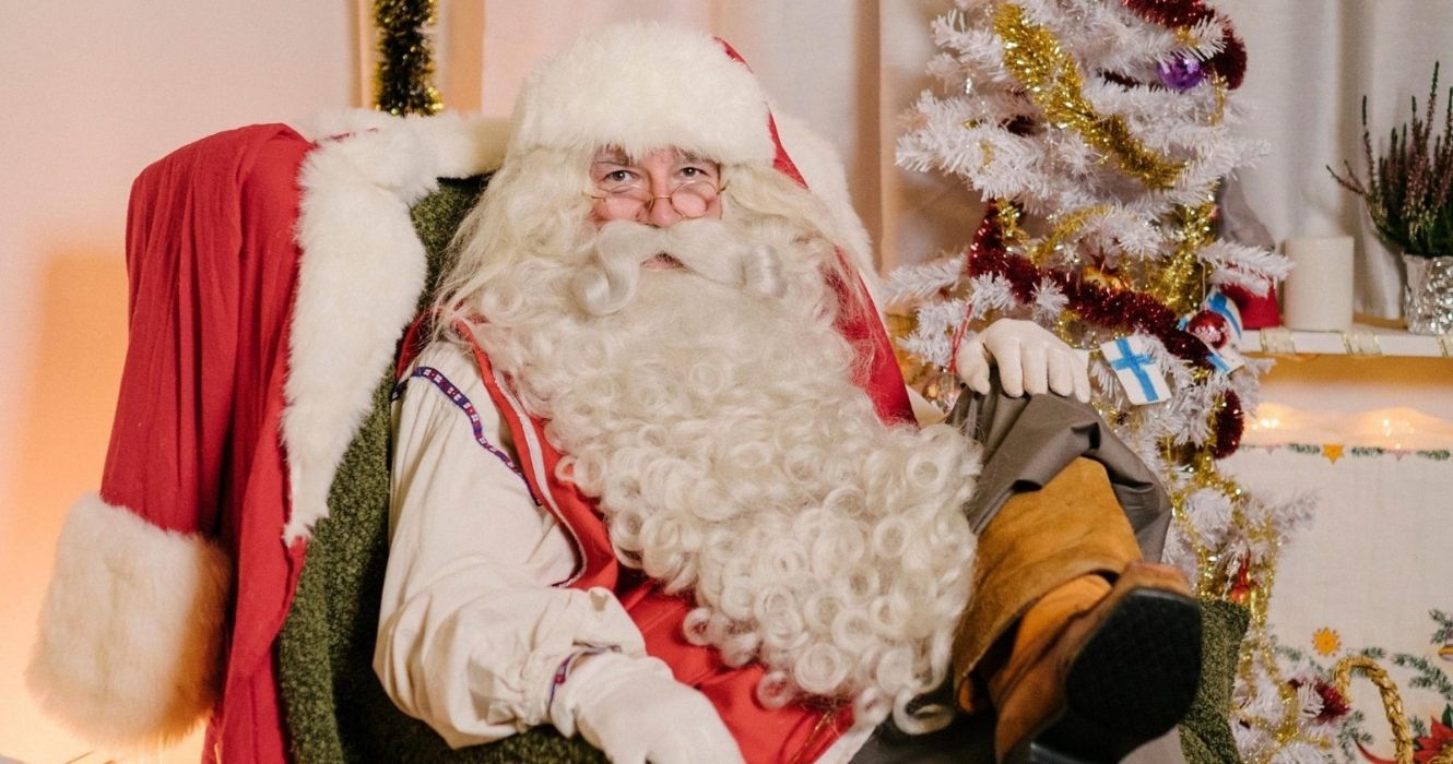 Airbnb está se unindo ao Papai Noel este ano (e trazendo aulas de férias para sua casa) 1 uma experiência de Papai Noel no airbnb