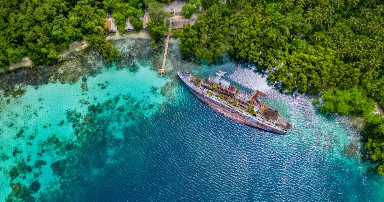 o naufrágio do MS World Discoverer nas Ilhas Salomão