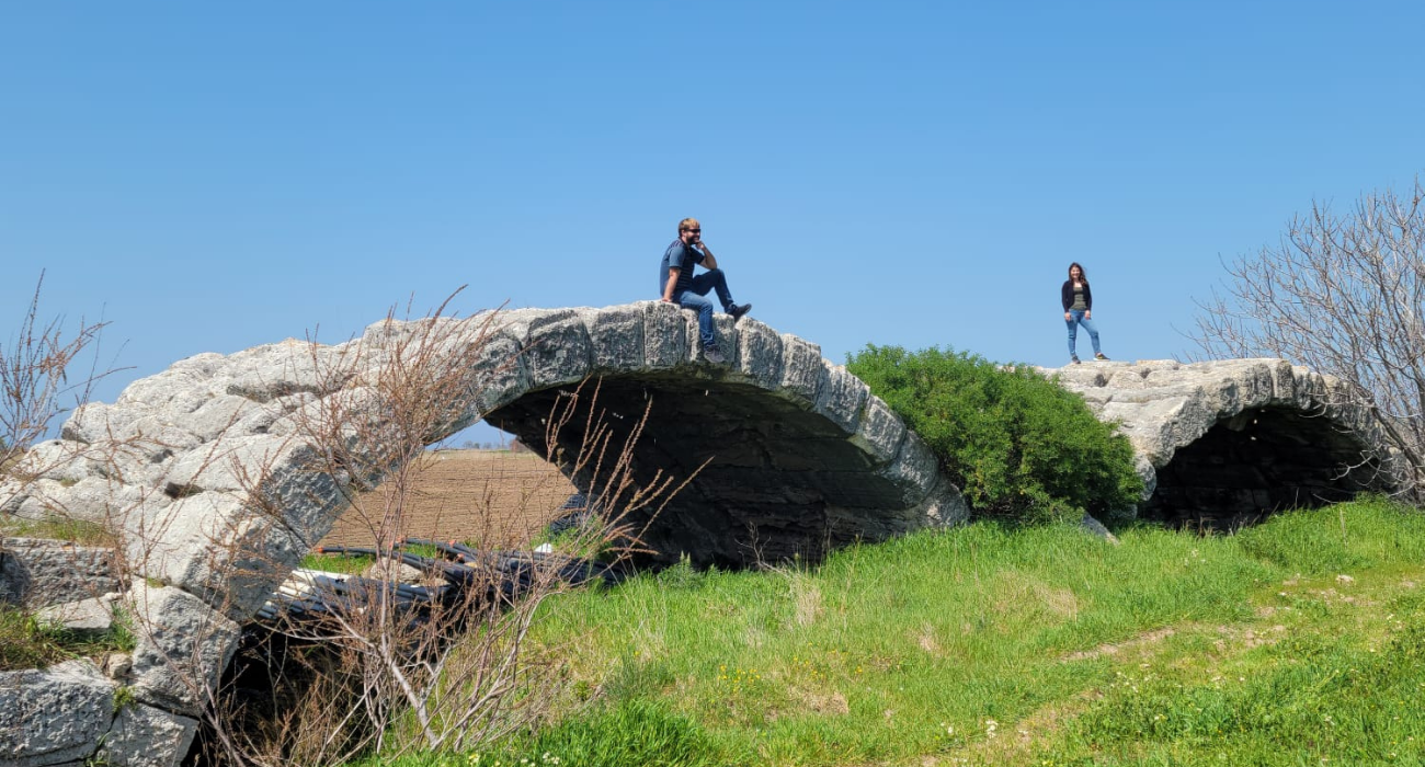 Velha ponte romana esquecida na Turquia