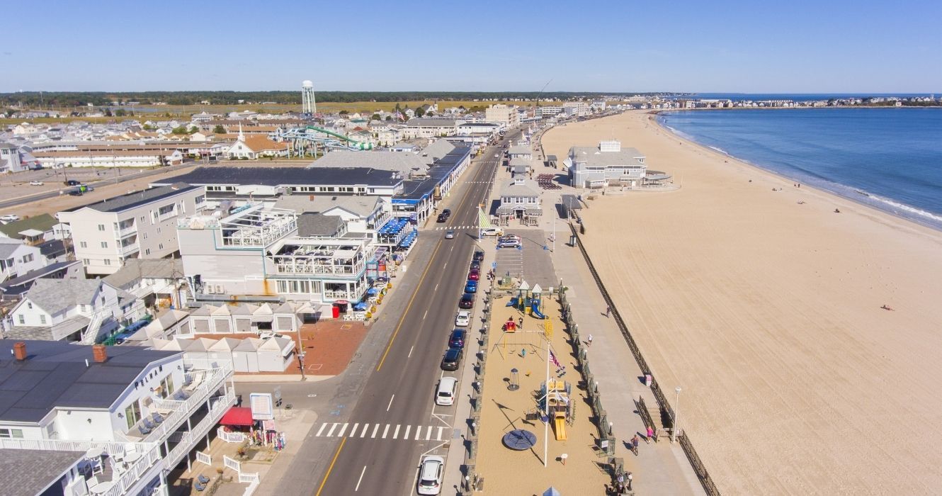 Como passar um dia na praia mais popular de New Hampshire 1 vista aérea de hampton beach em new hampshire