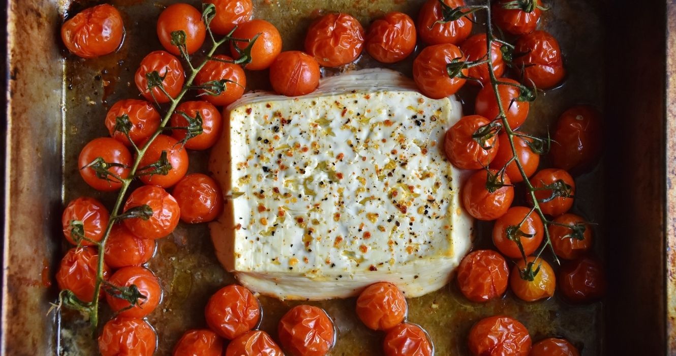 Este prato de massa foi responsável por causar uma escassez de queijo feta na Finlândia, mas é tão bom assim? 1 Este prato de massa foi responsável por causar uma escassez de queijo feta na Finlândia, mas é tão bom assim? 1