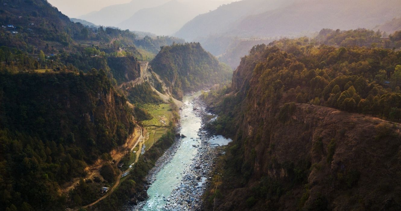 Kali Gandaki Gorge é o mais profundo do mundo, e sua profundidade exata ainda é desconhecida 1 o rio kali gandaki no desfiladeiro do rio kali gandaki