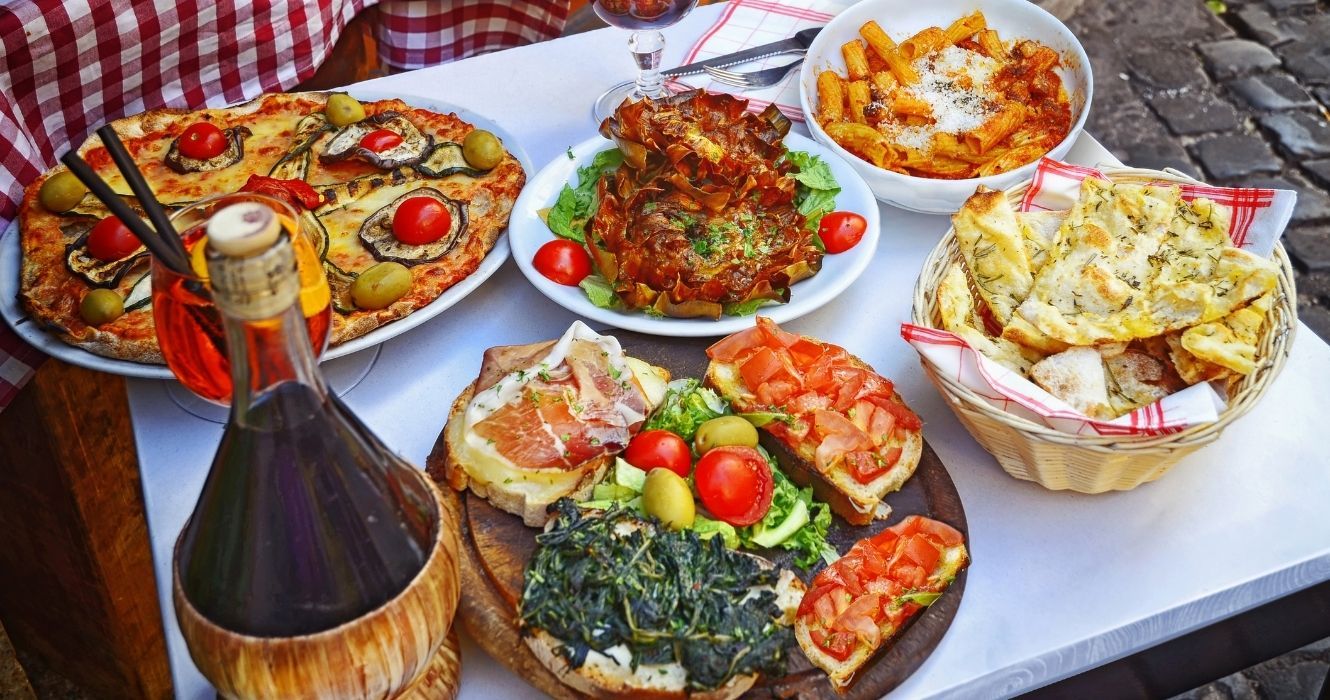 Quando estiver em Roma, coma como os locais 1 uma variedade de alimentos para jantar em roma